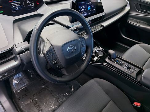 Used 2023 Toyota Prius LE image 7