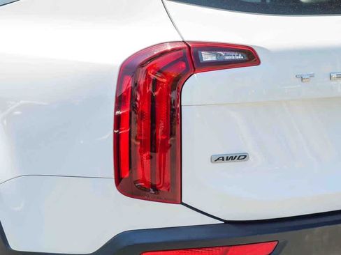 Used 2021 Kia Telluride S AWD/4WD image 7