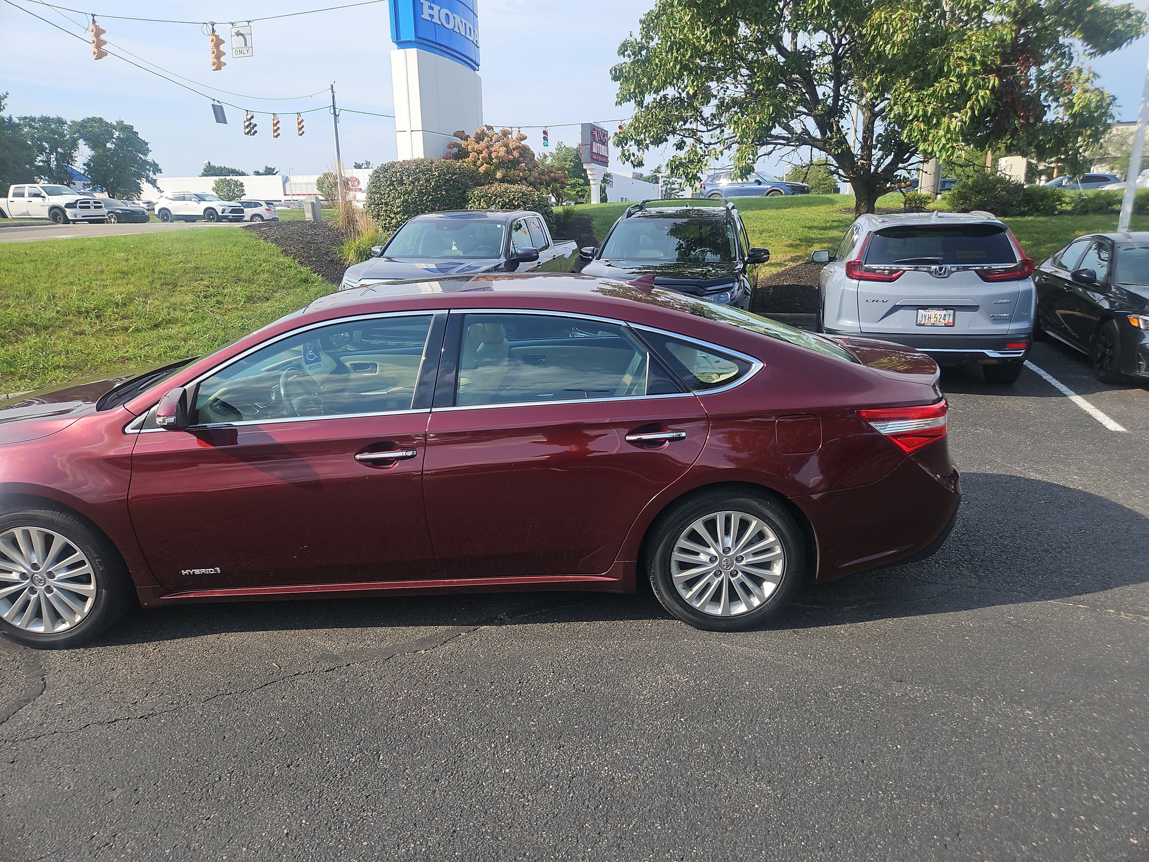 Used 2014 Toyota Avalon Limited FWD image 11