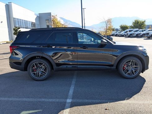 New 2025 Ford Explorer ST image 2