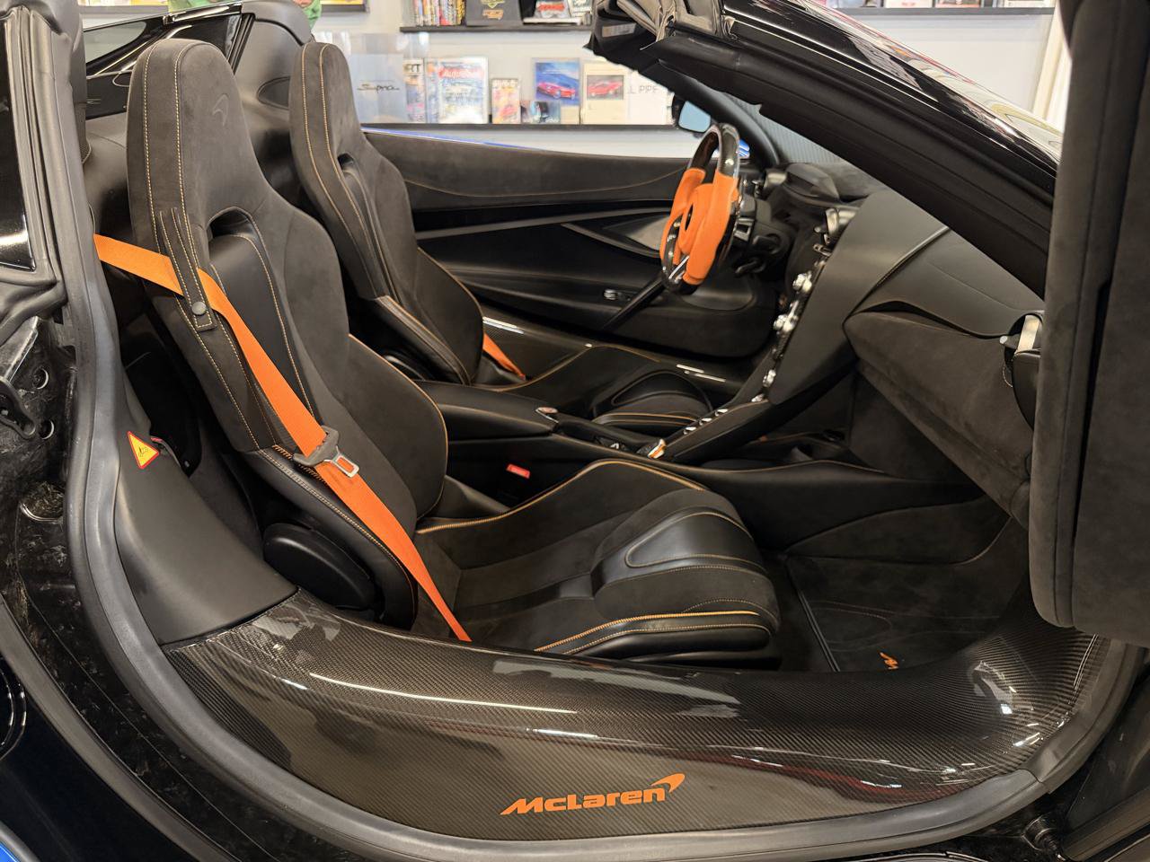 Used 2022 McLaren 720S Performance RWD image 29