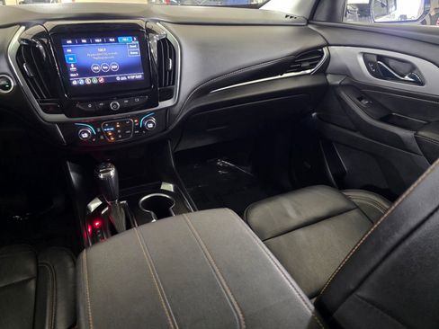 Used 2020 Chevrolet Traverse RS w/ LPO, Cargo Package FWD image 16