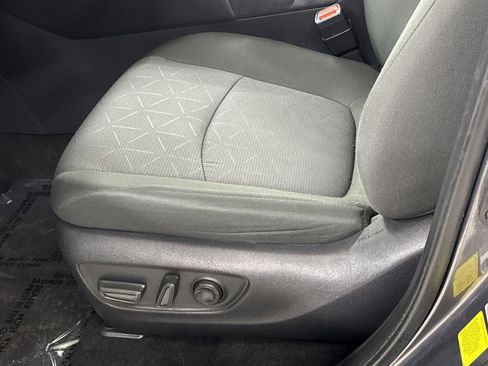 Used 2025 Toyota RAV4 XLE image 18