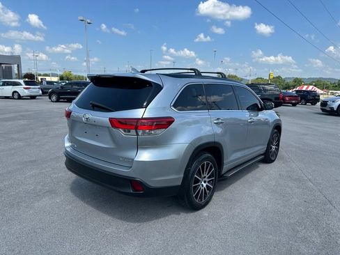 Used 2018 Toyota Highlander SE AWD/4WD image 7