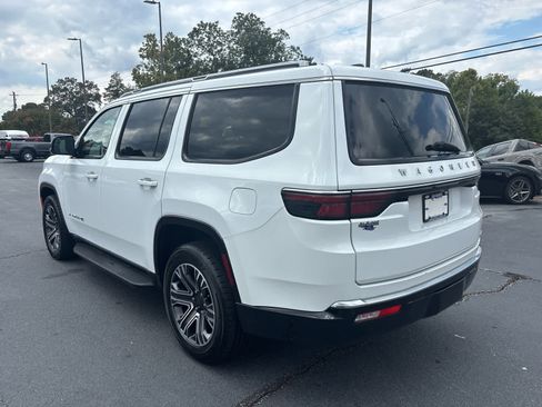 Used 2024 Jeep Wagoneer Series II w/ Flexible Seating Group image 3