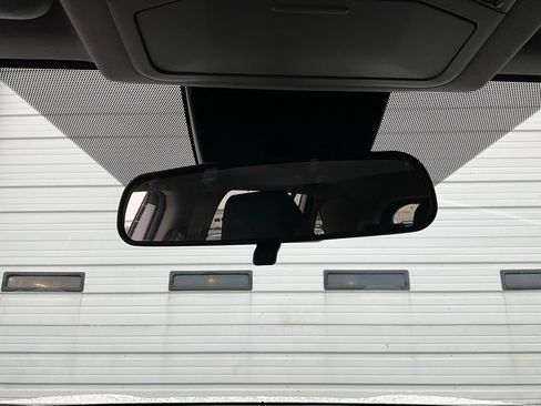 Used 2025 Toyota RAV4 XLE image 18