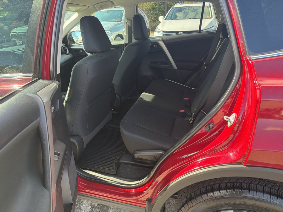 Used 2018 Toyota RAV4 LE w/ All Weather Liner Package AWD/4WD image 5