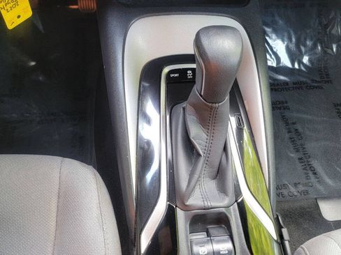Used 2022 Toyota Corolla SE FWD image 13