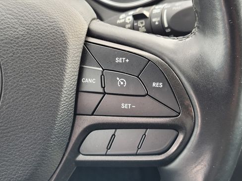 Used 2019 Jeep Cherokee Trailhawk w/ Cold Weather Group AWD/4WD image 13