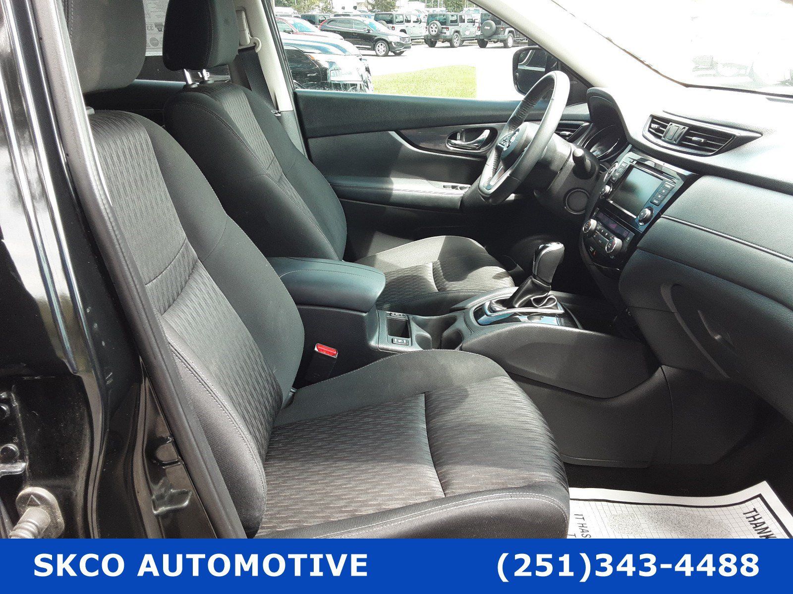 Used 2018 Nissan Rogue SV FWD image 13