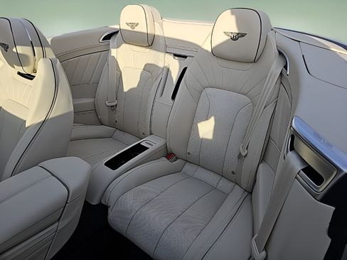 New 2024 Bentley Continental GT V8 AWD/4WD image 41