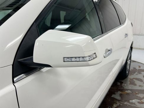 Used 2015 Chevrolet Traverse LT FWD image 25