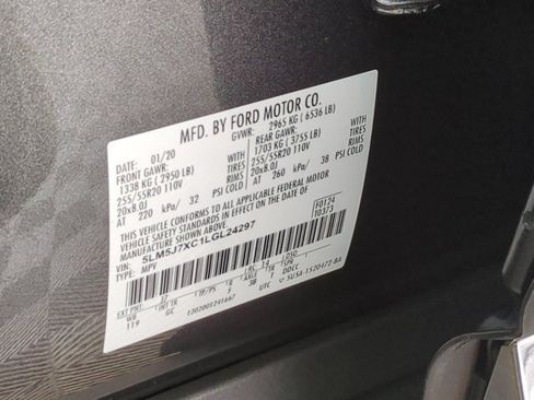Used 2020 Lincoln Aviator Reserve AWD/4WD image 27
