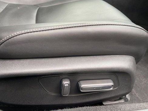 Used 2023 Honda Accord Touring image 11