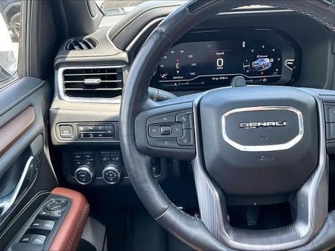 Used 2023 GMC Yukon Denali Ultimate w/ LPO, Floor Liner Package AWD/4WD image 11