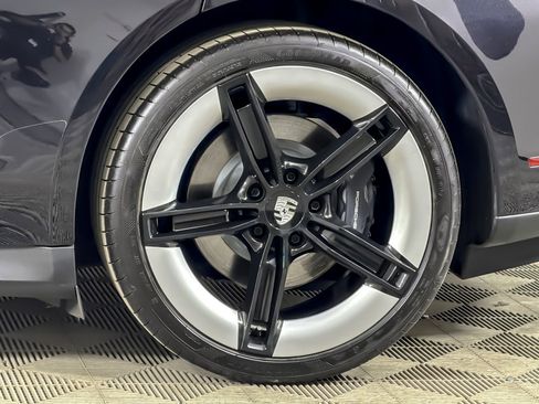 Used 2025 Porsche Taycan RWD image 25