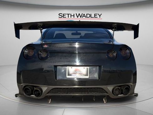 Used 2010 Nissan GT-R Premium image 6