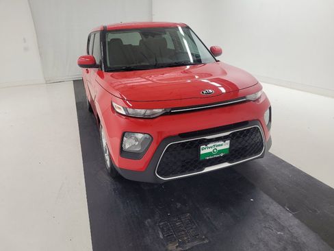 Used 2020 Kia Soul S FWD image 14