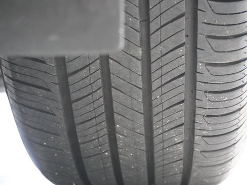 Used 2019 Toyota C-HR image 24