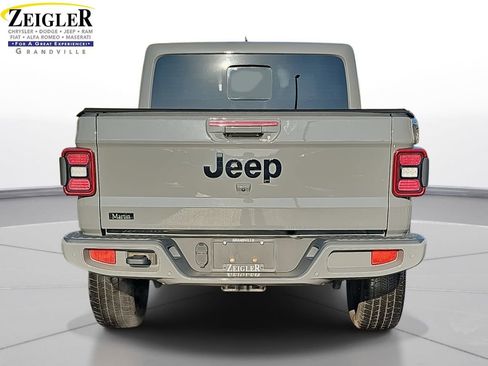 Certified 2022 Jeep Gladiator Overland image 6