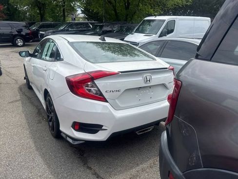 Used 2021 Honda Civic Sport image 2