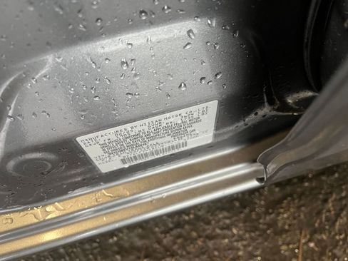 Used 2025 Nissan Versa SV image 29