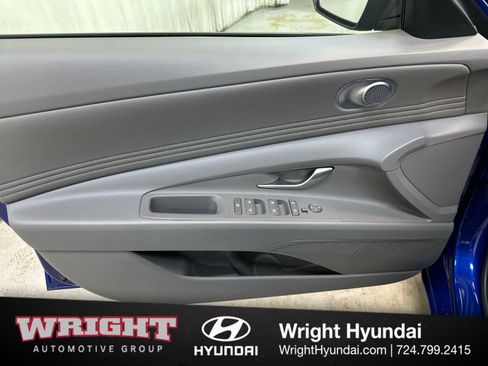 Certified 2025 Hyundai Elantra Sport FWD image 9