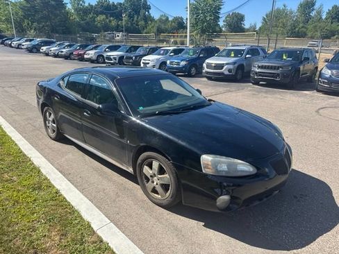 Used 2007 Pontiac Grand Prix w/ Sun And Sound Package FWD image 3