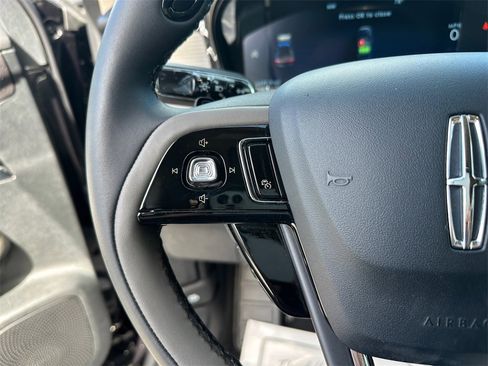 Used 2025 Lincoln Corsair FWD w/ Equipment Group 101A image 21