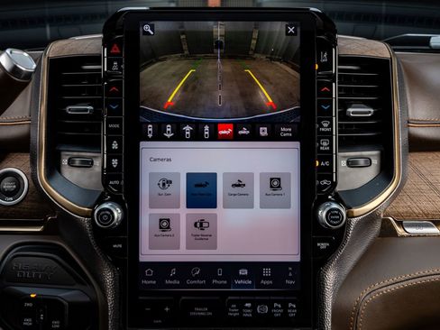 Used 2025 RAM 3500 Longhorn image 25