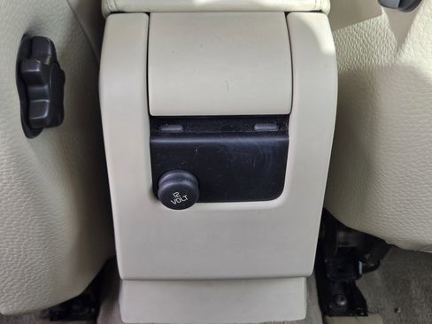 Used 2014 Volvo S60 T5 image 38