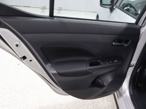 Used 2021 Nissan Versa SV image 16