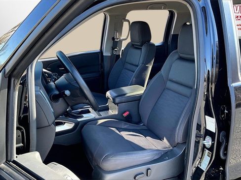 Used 2023 Nissan Frontier SV image 20