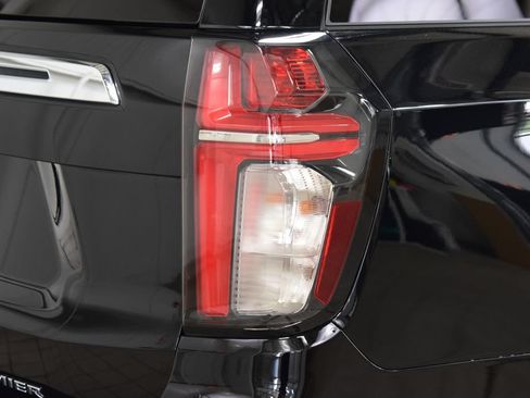 Used 2021 Chevrolet Tahoe Premier AWD/4WD image 18