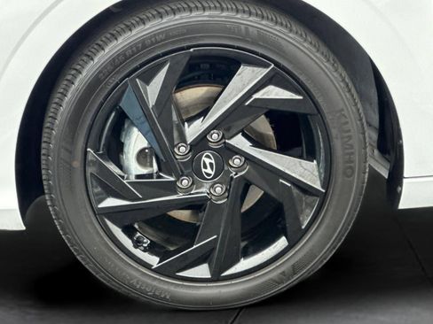 Certified 2026 Hyundai Elantra Sport FWD image 28