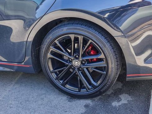 Used 2025 Toyota Camry SE w/ Convenience Package image 11