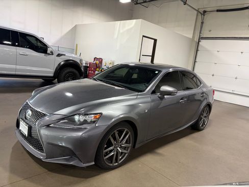 Used 2016 Lexus IS 350 image 3