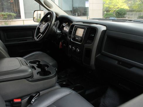 Used 2018 RAM 2500 Tradesman w/ Chrome Appearance Group AWD/4WD image 23