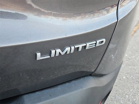 Used 2021 Jeep Renegade Limited w/ Sun & Sound Group image 12