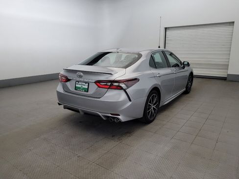 Used 2021 Toyota Camry SE FWD image 9