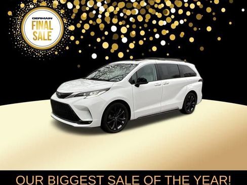 Used 2023 Toyota Sienna XSE image 1