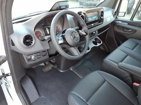 New 2026 Mercedes-Benz Sprinter 2500 image 4