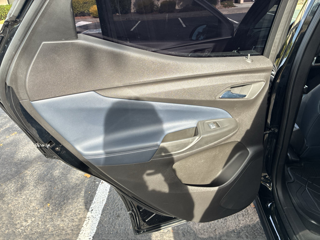 Used 2023 Chevrolet Bolt EUV LT w/ Convenience Package FWD image 37