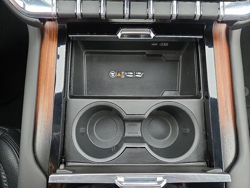 Used 2025 GMC Yukon Denali w/ Sun & Power Step Package AWD/4WD image 21