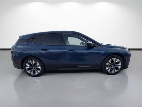 Used 2024 BMW iX xDrive50 w/ Convenience Package AWD/4WD image 2