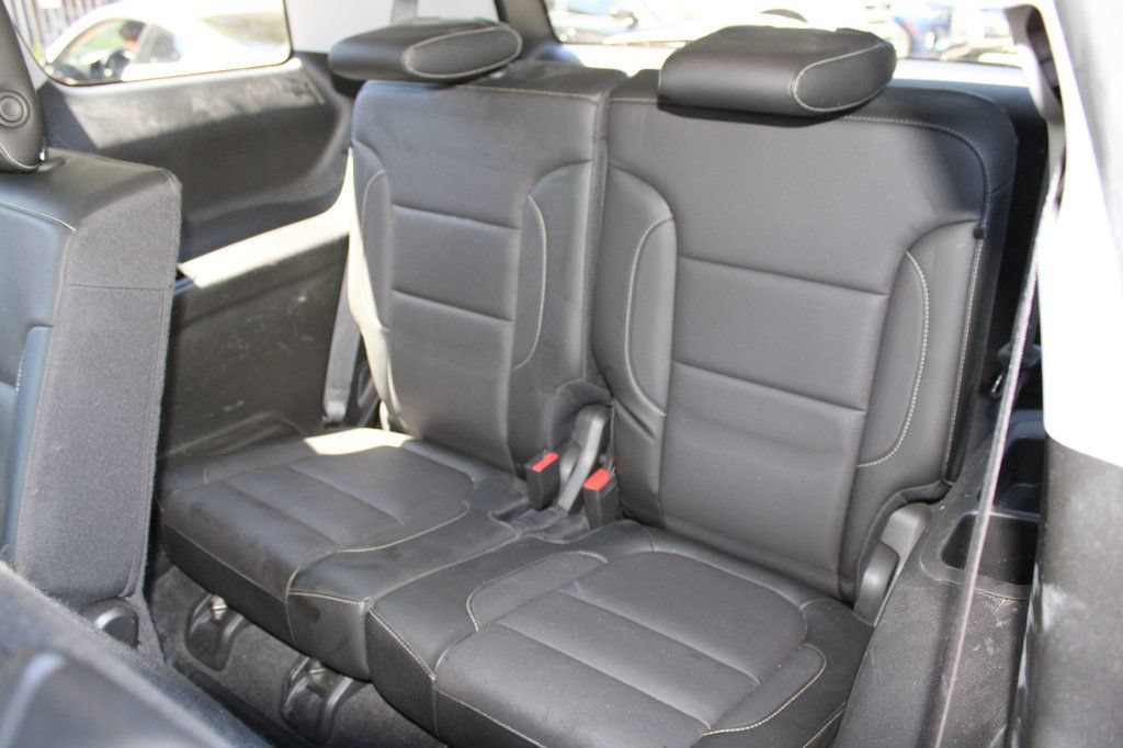 Used 2018 GMC Acadia SLT w/ LPO, Floor Liner Package FWD image 34