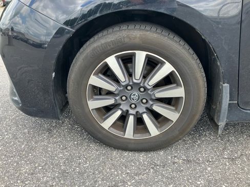 Used 2020 Toyota Sienna Limited Premium AWD/4WD image 28