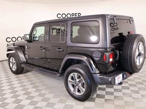 Used 2020 Jeep Wrangler Unlimited Sahara image 22