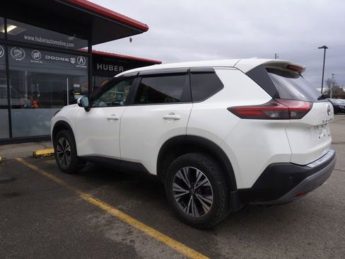 Used 2023 Nissan Rogue SV image 5