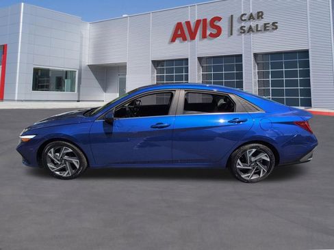 Used 2025 Hyundai Elantra SEL FWD image 10